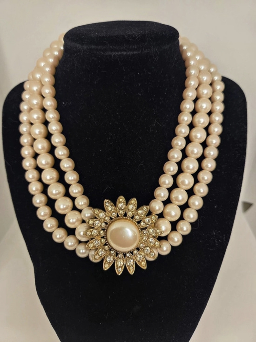 Vintage Signed Richelieu Triple Strand Pearl Choker,